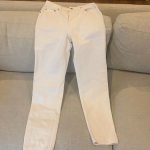 Everlane 90’s Cheeky Denim, Size 25, Bone (white)